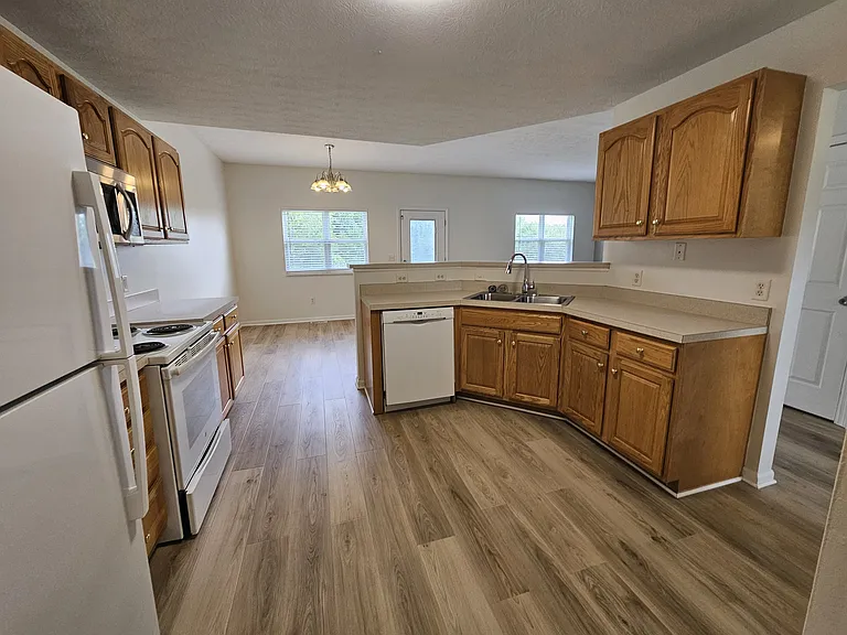 138 Wagnalls Ct — Photo 9