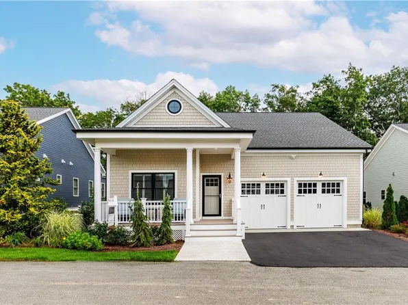 15 Hampton Rd #20, Coventry, RI 02816