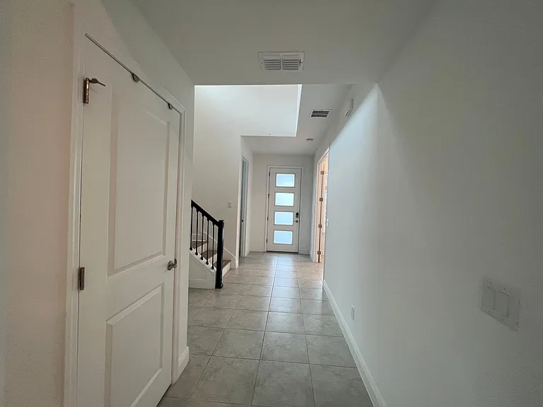 7401 Alpine Butterfly Ln — Photo 10