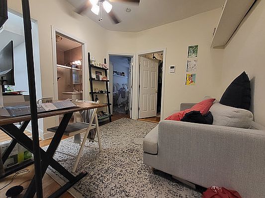 1st image of 425 W Broadway APT 3B