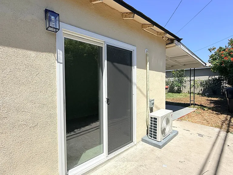 640 W Invergarry St — Photo 11