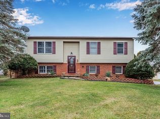 10 Briarcliffe Dr, Shippensburg, PA 17257