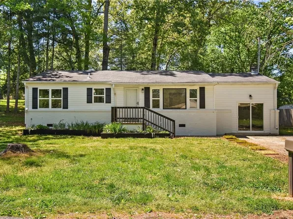 309 Rickenbacker Dr, Tullahoma, TN 37388