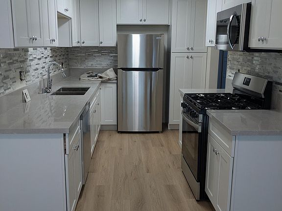 5th image of 3506 S Bentley Ave APT 106
