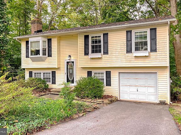 2nd image of 29881 Daniel Ct
