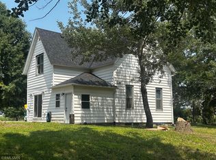12737 375th St, North Branch, MN 55056