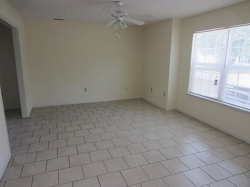 2nd image of 2209 Chattooga Dr APT C