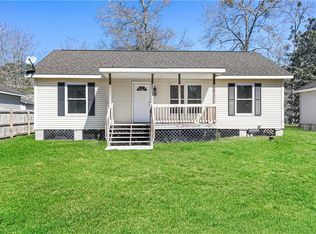 26075 E Chestnut St, Lacombe, LA 70445