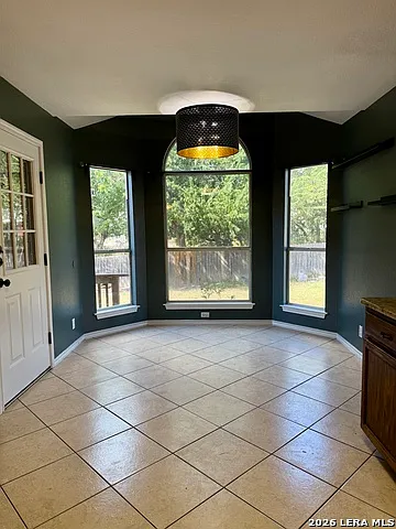 821 Dimrock — Photo 13