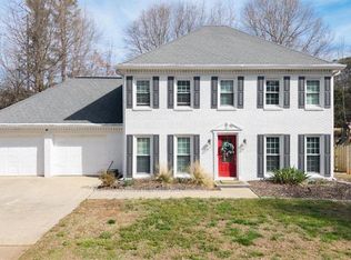 1011 Dogwood Forest Dr NE, Marietta, GA 30068
