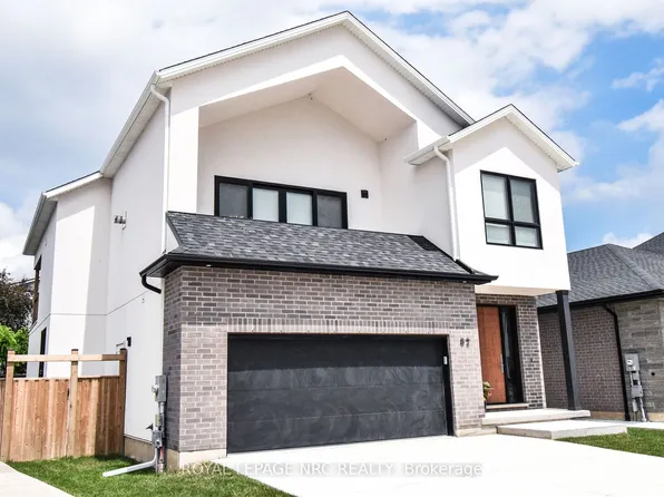 82 Ivy Cres, Thorold, ON L2V 0J9