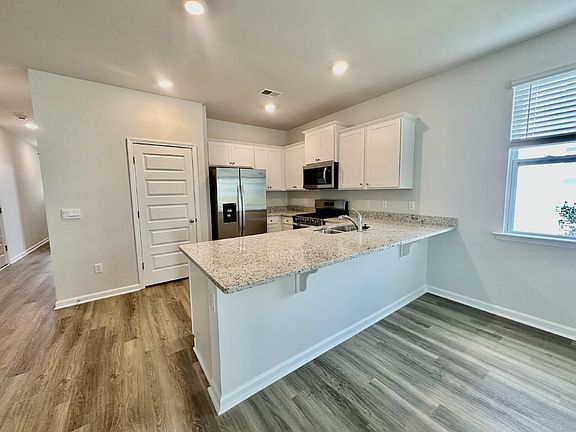 2nd image of 1200 Sanctum St