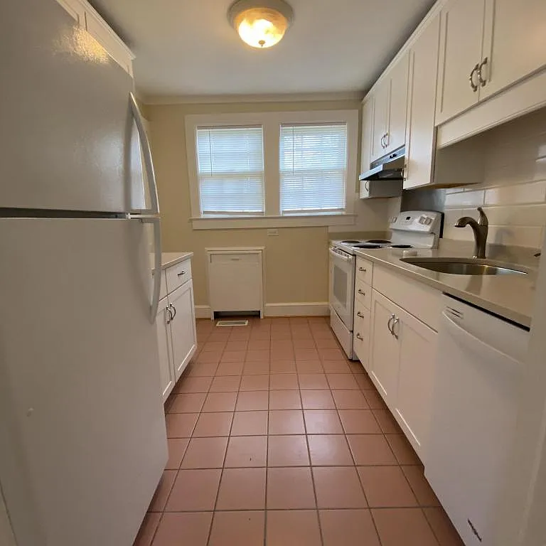 103 Park Ave — Photo 4