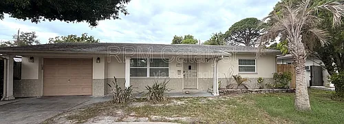 1944 58th St N Photo 1