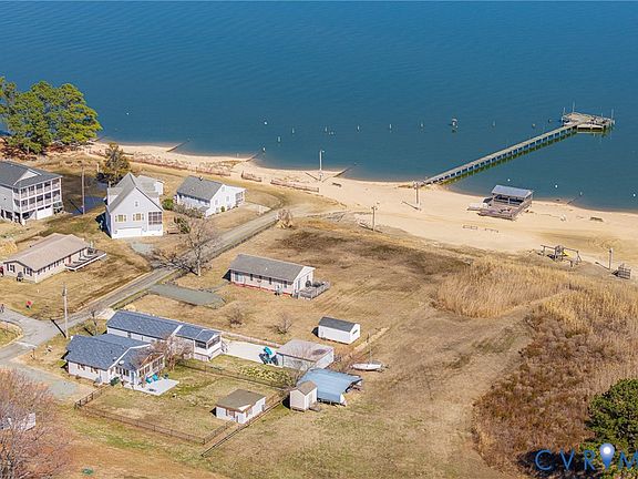 5th image of 494 Marine Dr