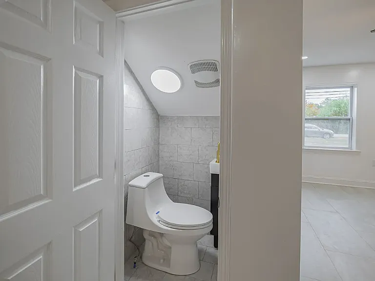 825 Market St — Photo 23