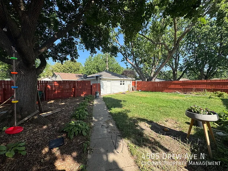 4505 Drew Ave N — Photo 25