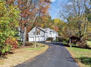 13 Johns Dr, Hooksett, NH 03106