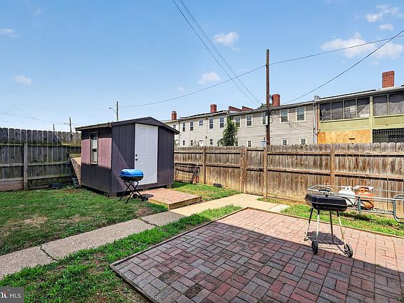 3rd image of 162 36th St NE