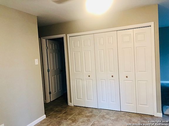 5th image of 6103 Paso Valley Dr
