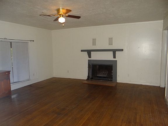 2nd image of 8495 Newfield Ln