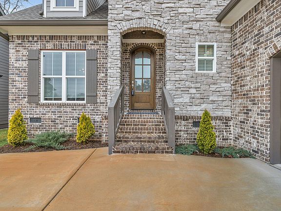 2nd image of 9775 Trestle Cir