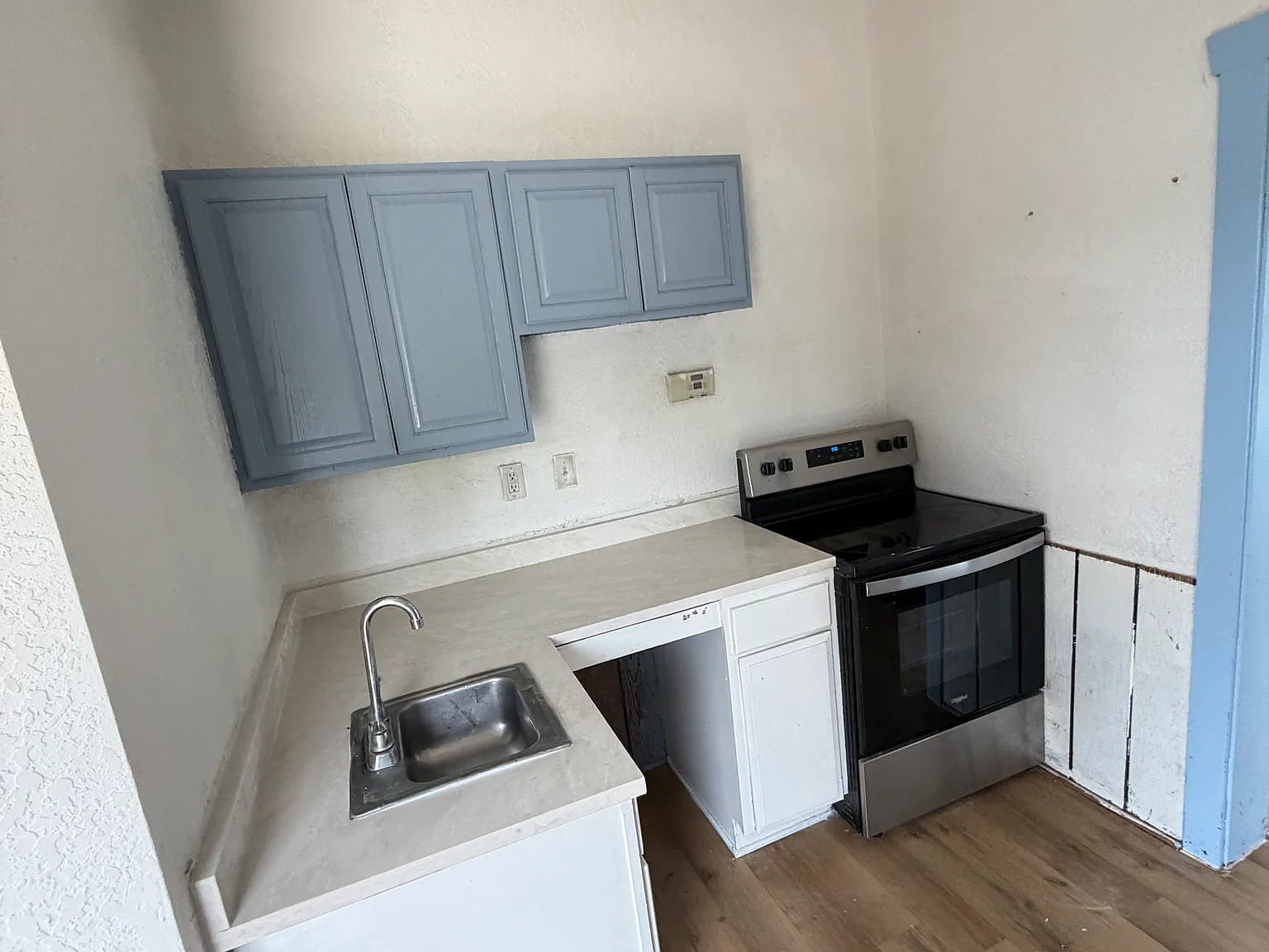 Studio, $850 — Photo 2