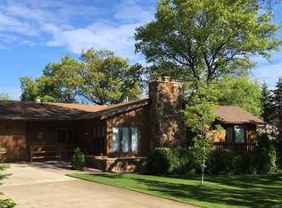 2555 E Rum River Dr S, Cambridge, MN 55008