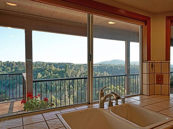 4th image of 8641 Riverwood Dr