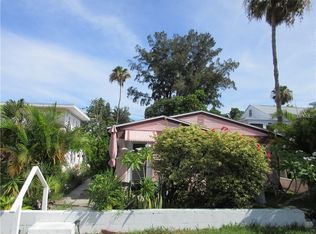 40 82nd Ave, Treasure Island, FL 33706