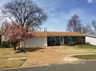 1385 Pepperhill Dr, Florissant, MO 63033