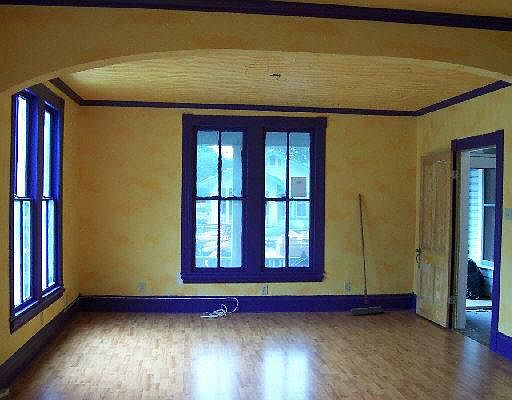 2nd image of 327 CUMBERLAND BLVD