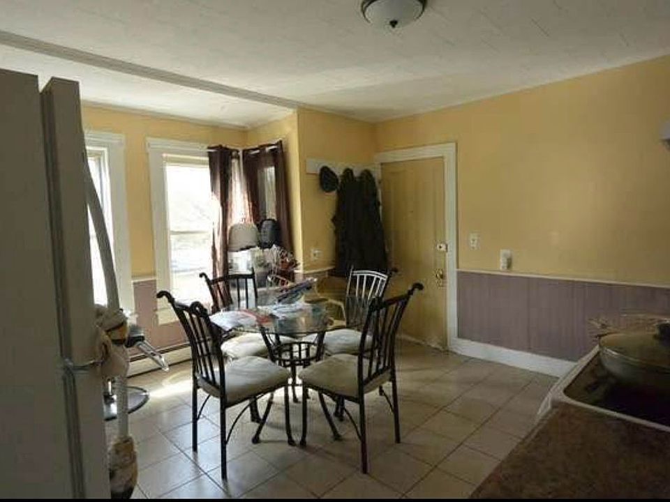 2nd image of 8 Eutaw Ave APT 2