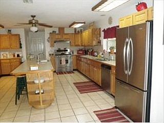 5th image of 2725 N Page Ave