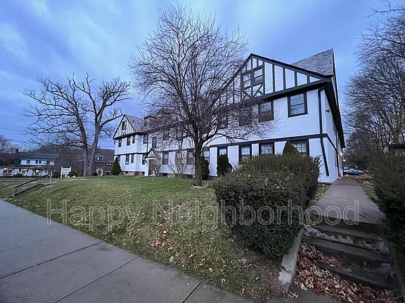 3rd image of 130 Bradley Ave #206