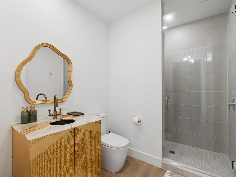 2425 Peachtree Rd NE #607 — Photo 12