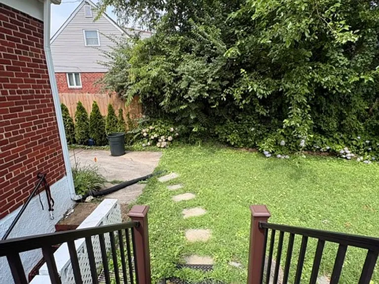 13520 Grenoble Dr — Photo 16
