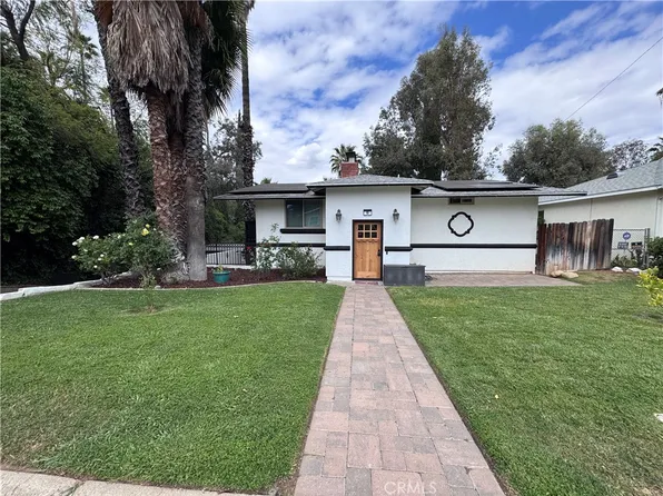 19 Sherril Ln, Redlands, CA 92373