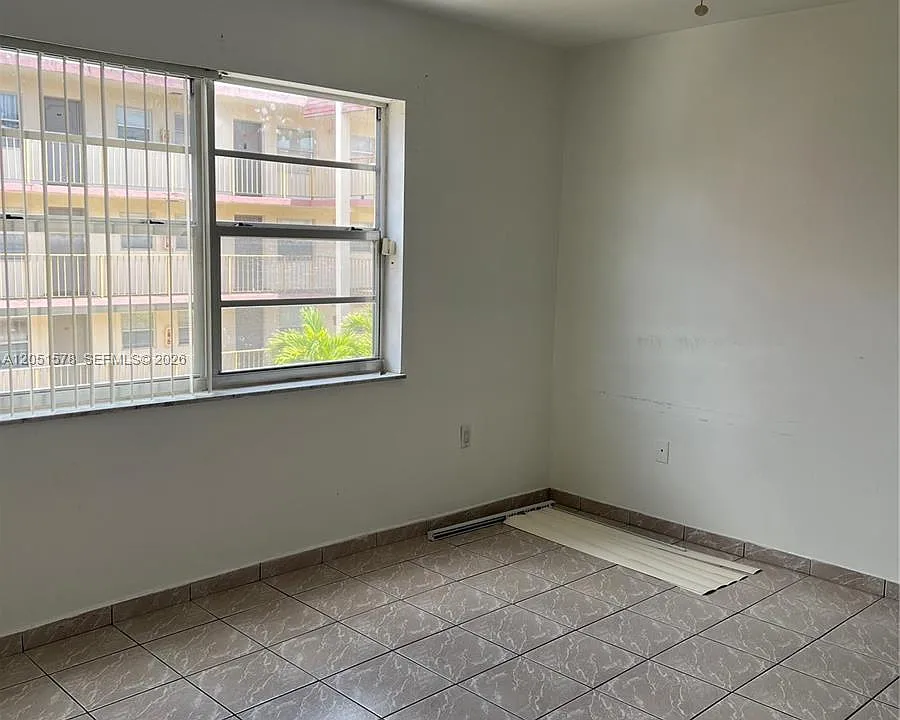 295 NW 72nd Ave #306
