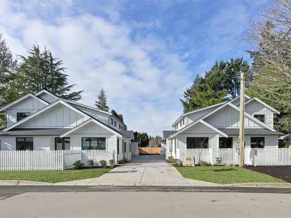 5032 Wesley Rd #1, Saanich, BC V8Y 1Z4