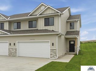 16402 Sumac St, Bennington, NE 68007