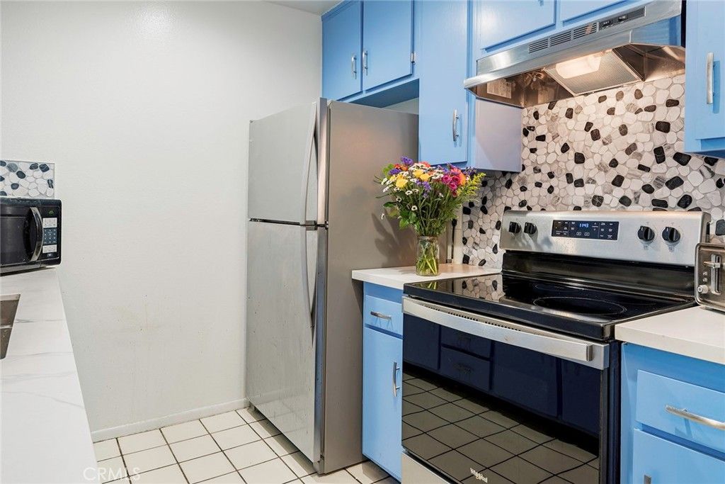 3565 Linden Ave Unit 208, Long Beach, CA - View 3