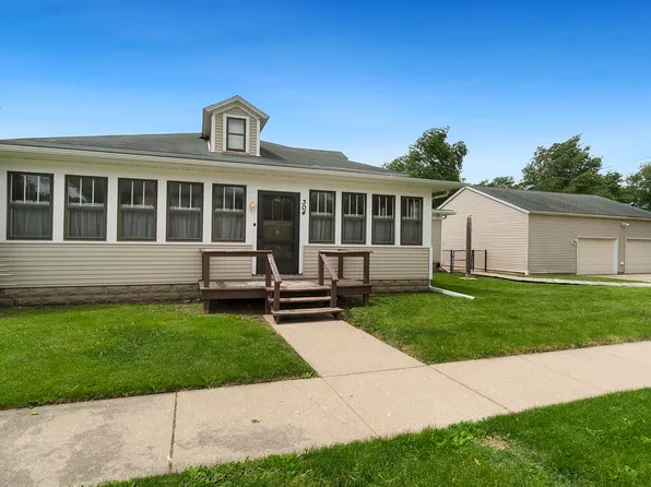 304 N Union St, Byron, IL 61010