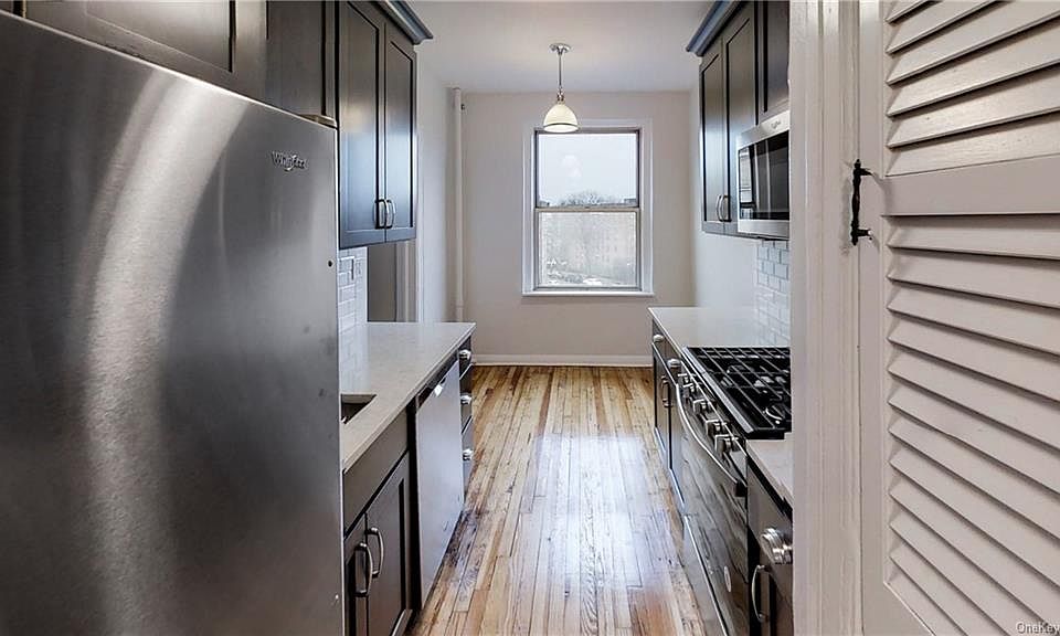 1st image of 472 Gramatan Ave Building 5