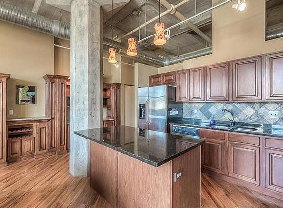 2nd image of 2107 Grand Ave Unit 704