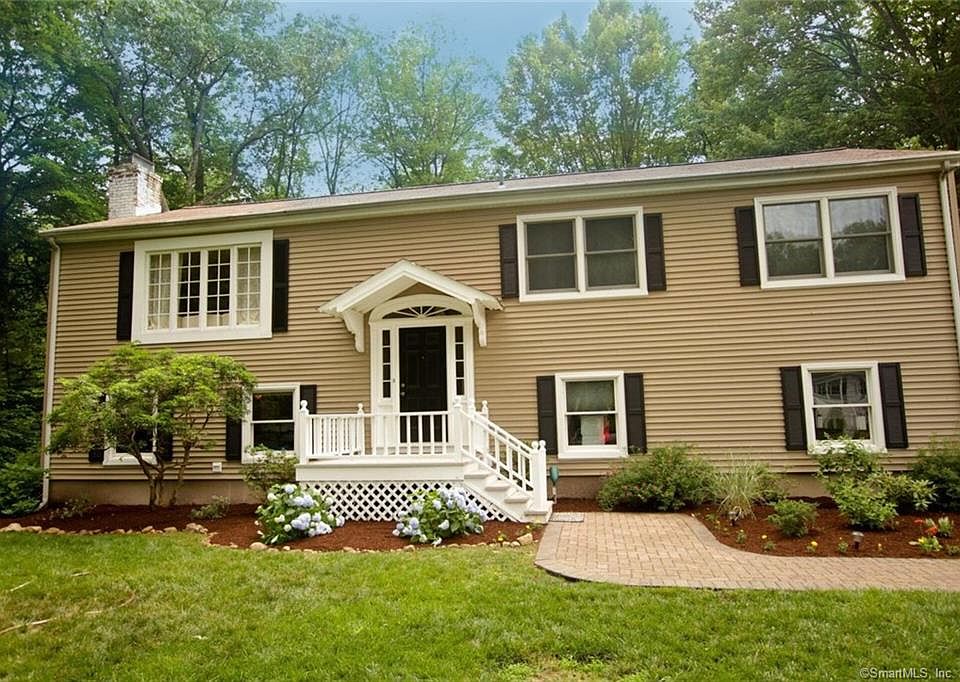 111 Betsys Lane