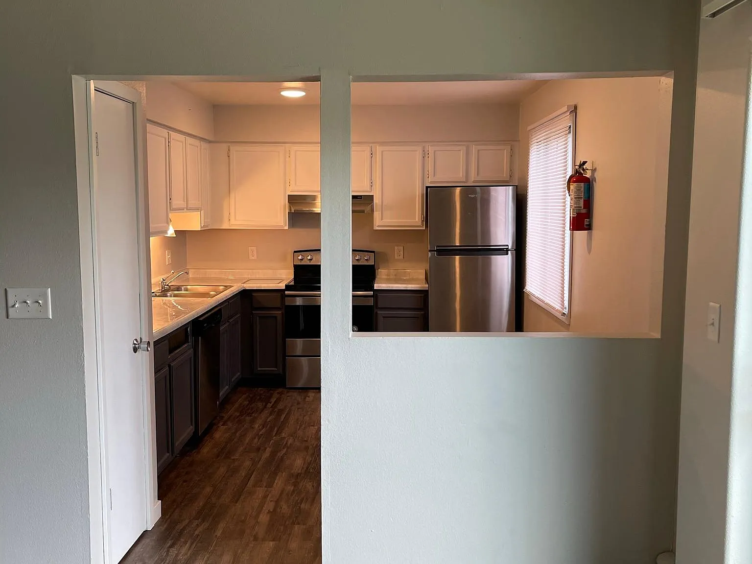 2 bed, $1,816 — Photo 4
