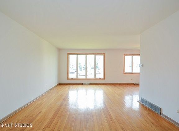 2nd image of 9429 Menard Ave