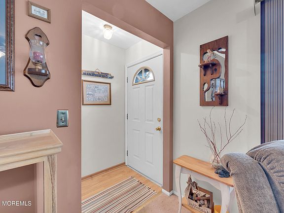 5th image of 1036 Mulberry Place