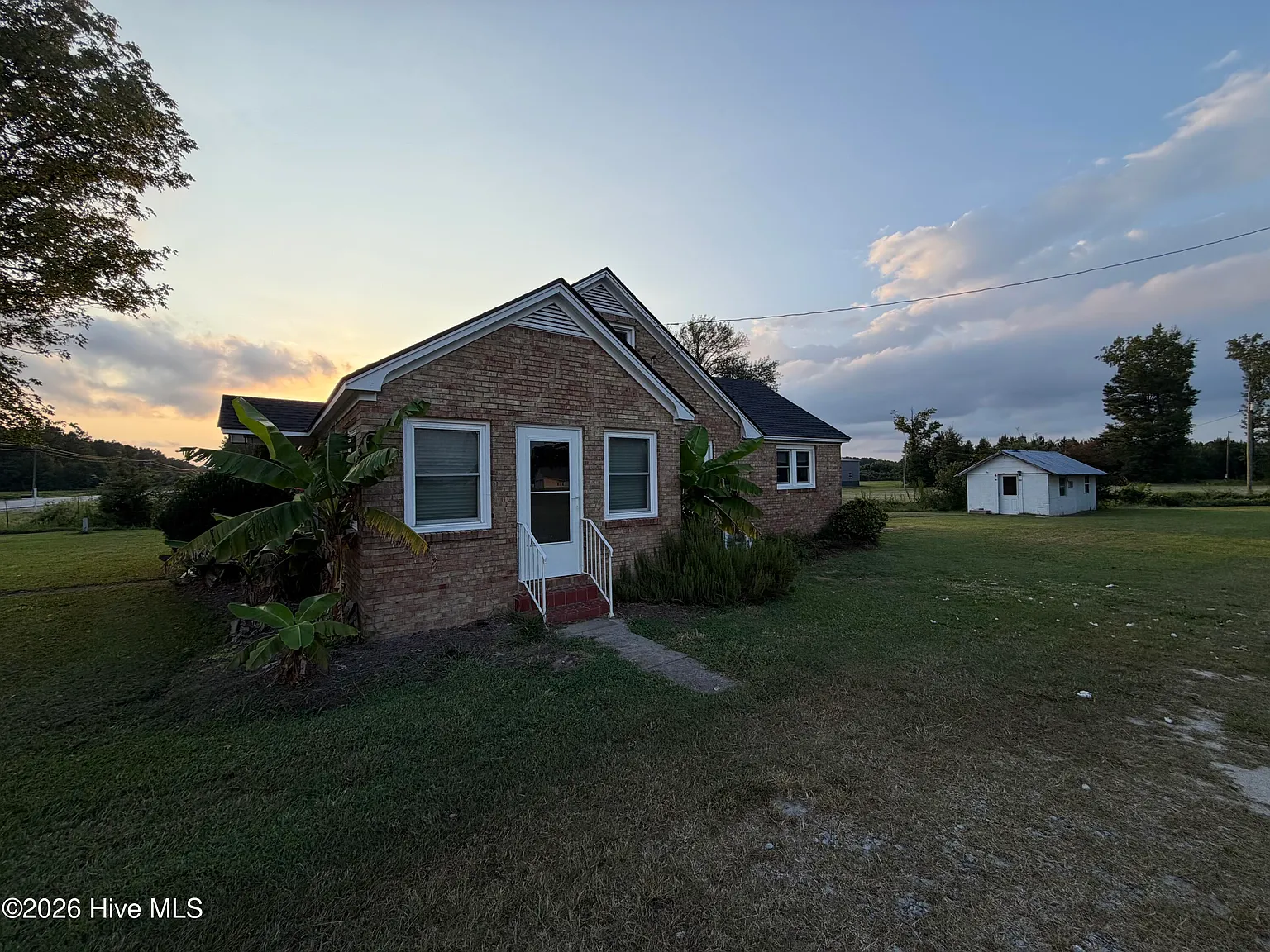 2 bed, 2.0 bath, 1646 sqft, $1,350 — Photo 2
